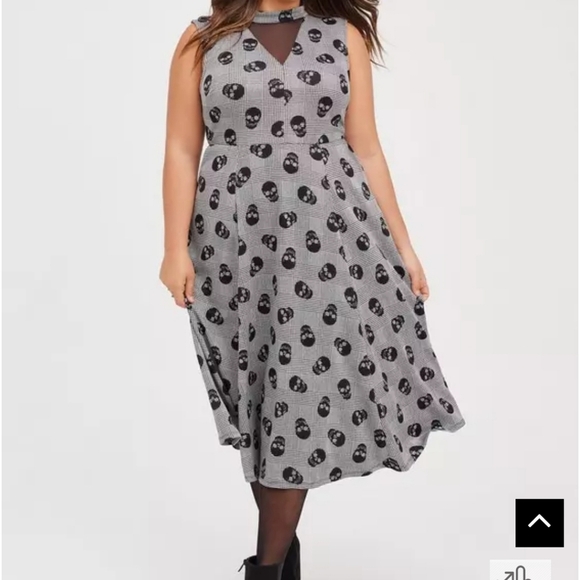 torrid Dresses & Skirts - torrid Gray & Black Skull Print Midi Dress—Size 2 (2xl)